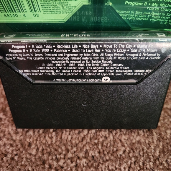 Guns N Roses Cassettes - Picture 6 of 7
